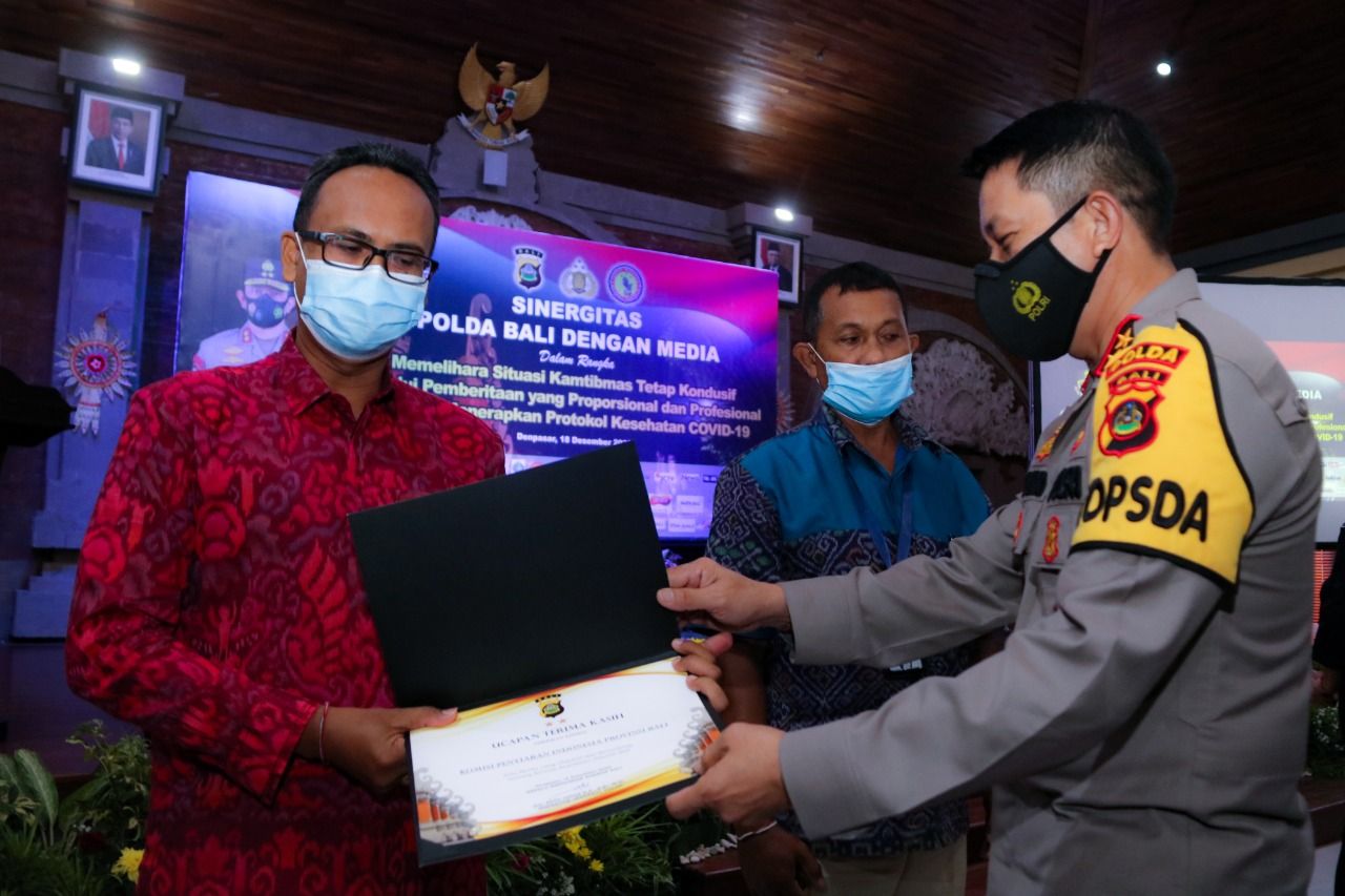 podiumnews.com-Kapolda Bali: Media Sangat Berperan dalam Suksesnya Pilkada